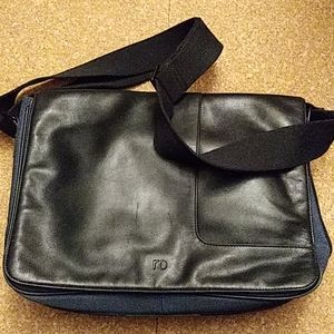 ro Bags Messenger Crossbody Bag